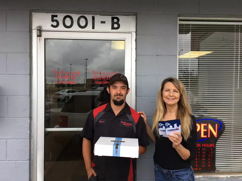 Lonestar 99.5 Brings Bundtinis To Total Knockout Automotive